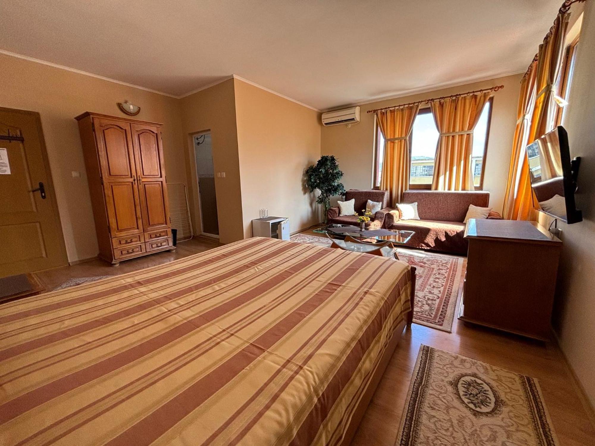 Hotel Rai Трявна Екстер'єр фото